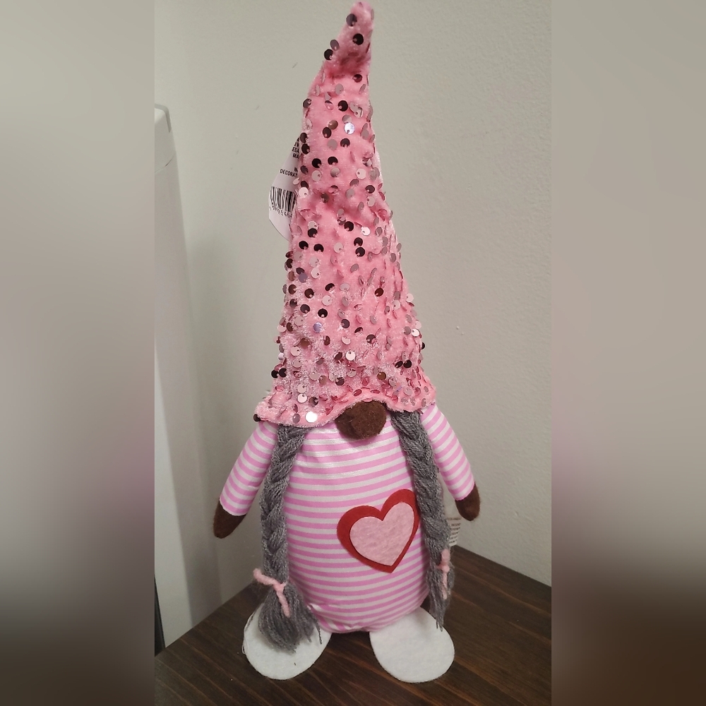 Valentine's Day Gnomes 14in